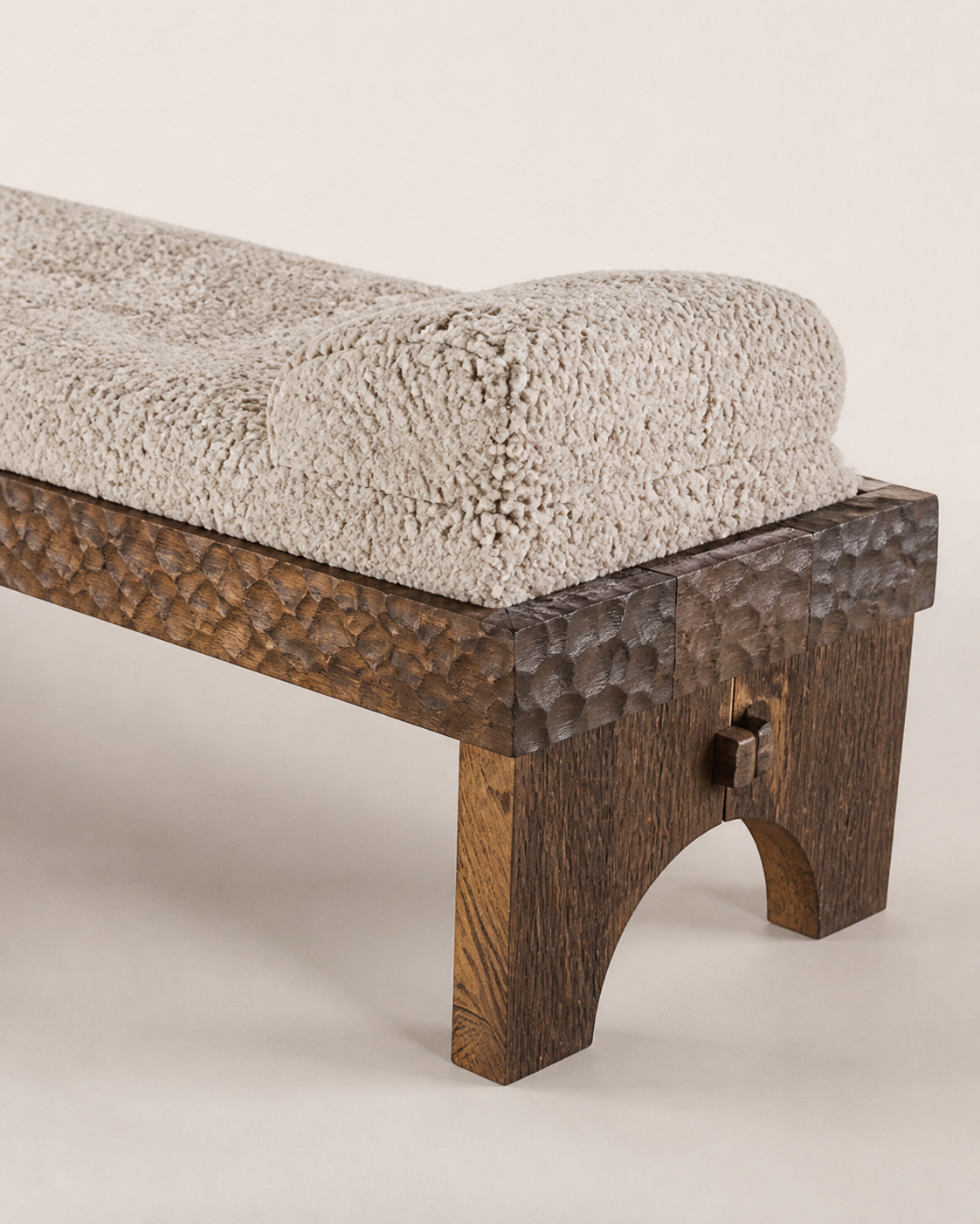 Aster Bench — material detail