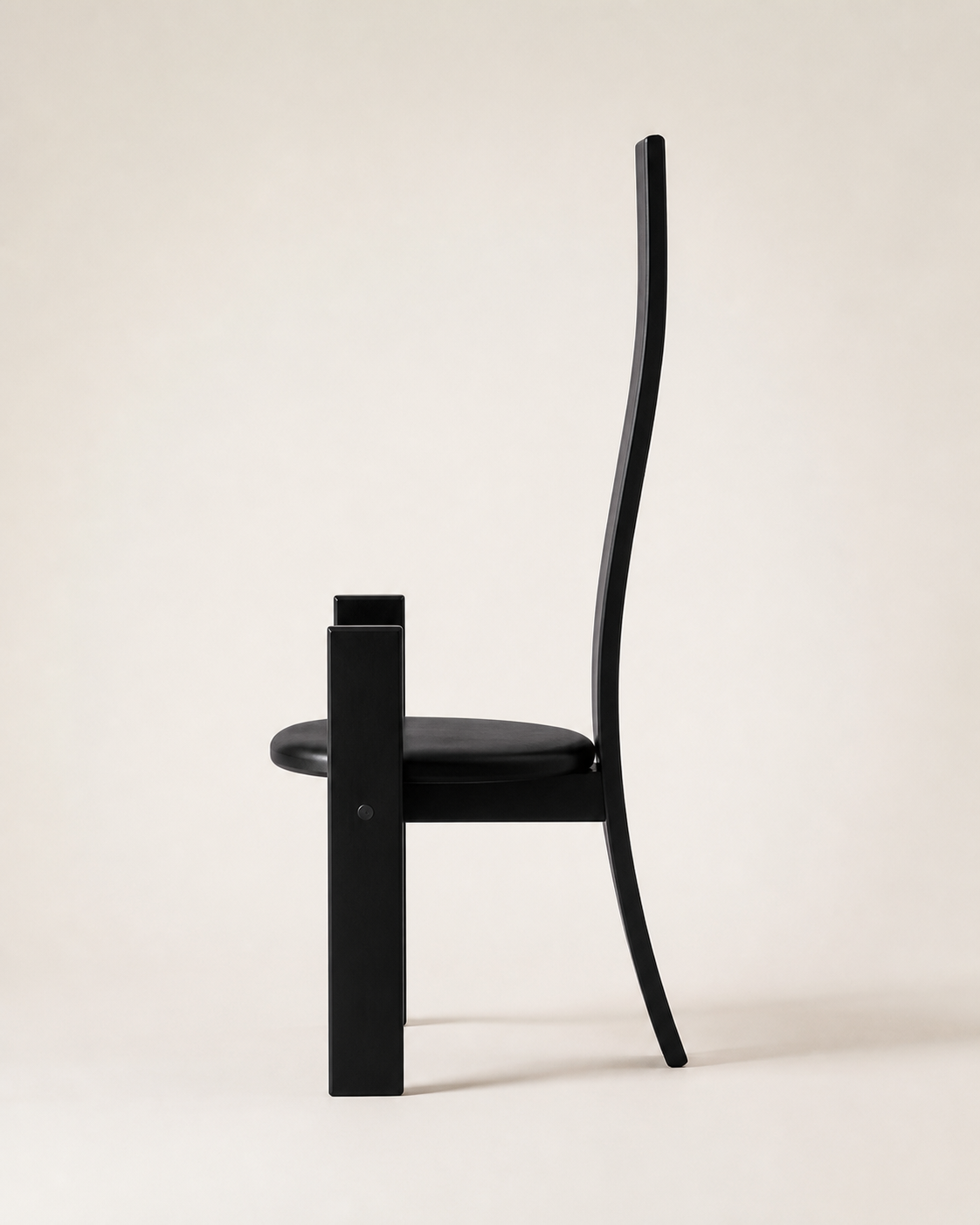 Onda Dining Chair — side view