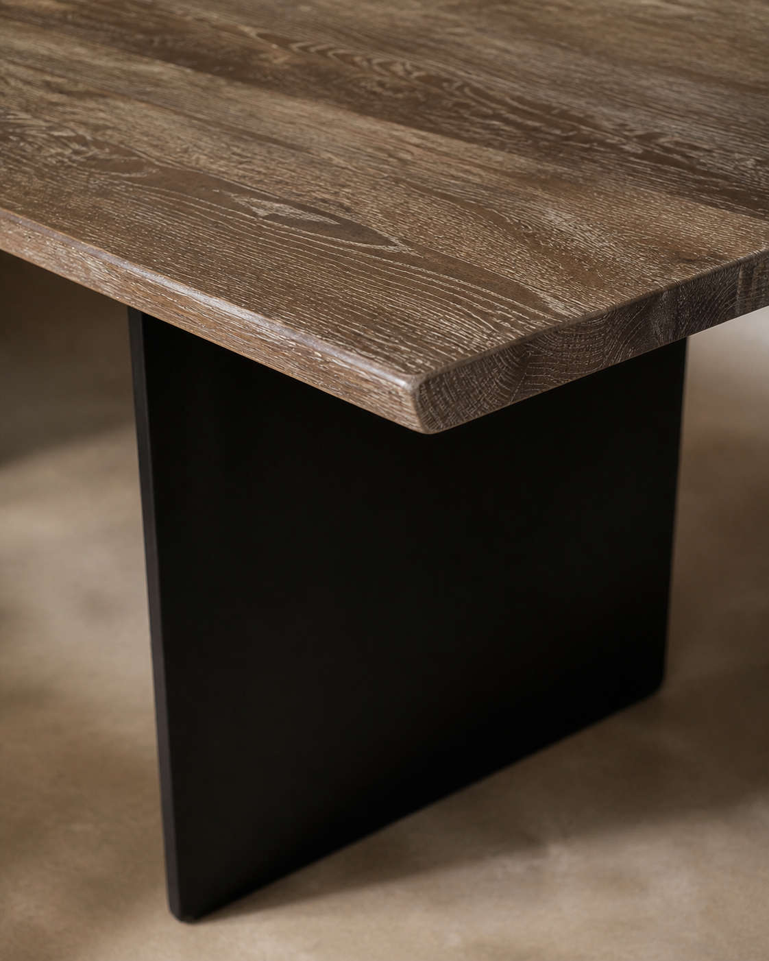 Runa Dining Table — material detail
